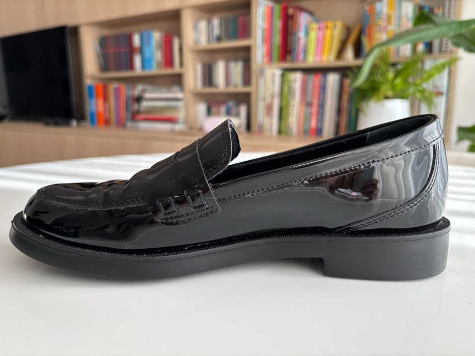 czarne mokasyny relax