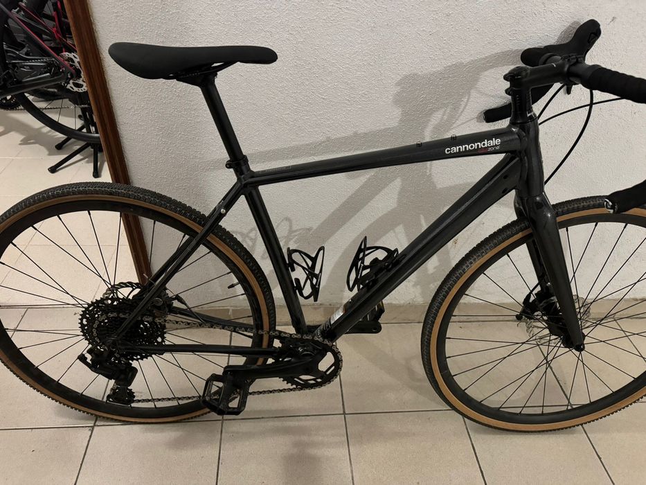 Bicicleta cannondale topstone 4