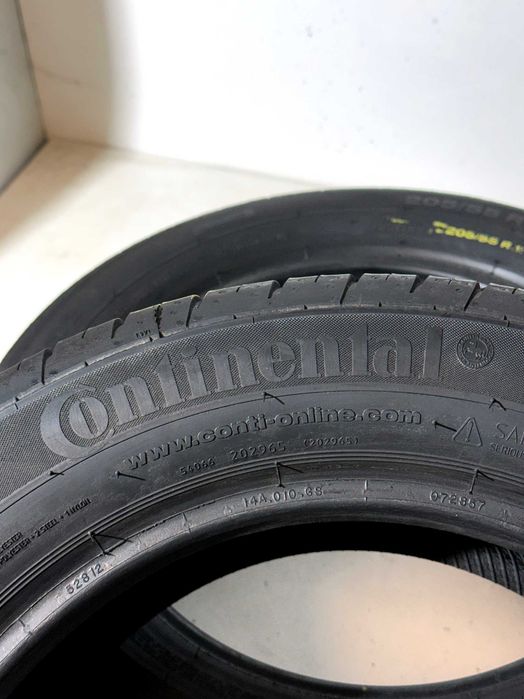 Pneus Continental ContiPremiumContact 5 - 205/55/16 - Como NOVOS