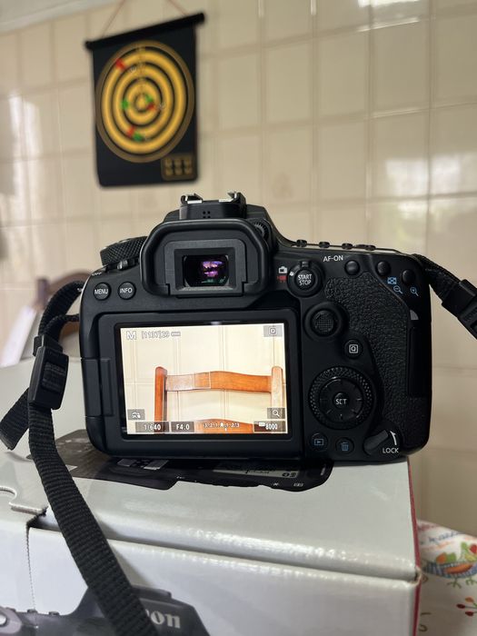 Canon EOS 90D + Canon 50mm f/1.8 STM + 2 baterias