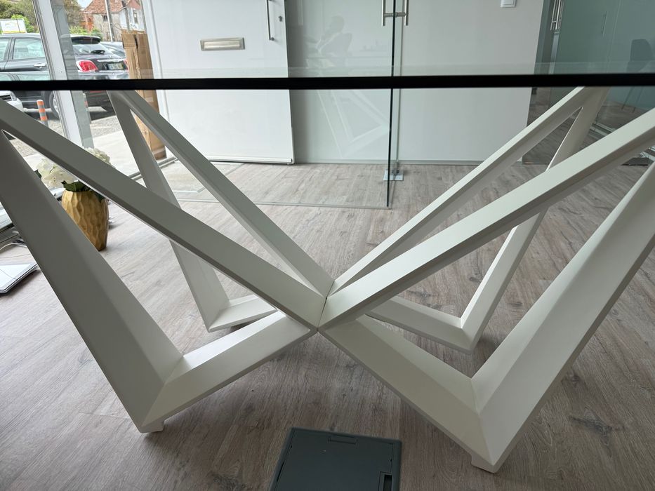 Mesa de jantar em vidro