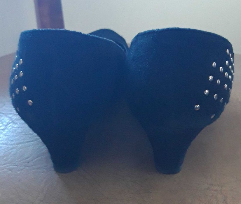 sapatos pretos de senhora