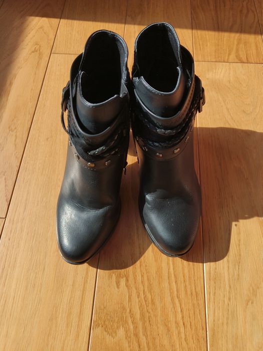 Botki czarne roz 37