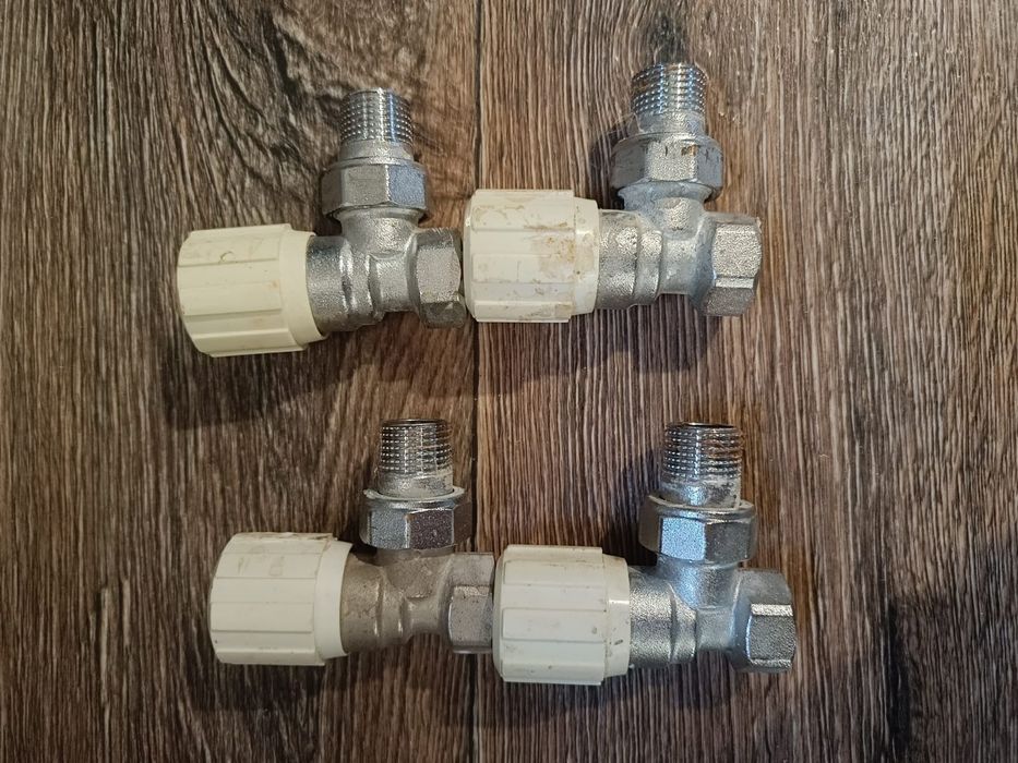 Фурнітура для радіатора опалення