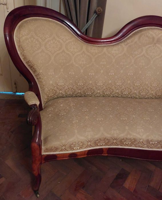 Canapé e Cadeirões em ótimo estado