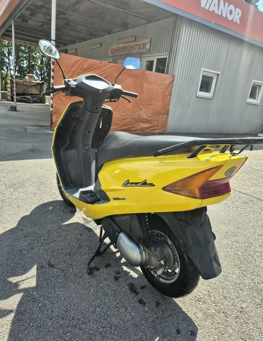 Honda Lead Scv 100