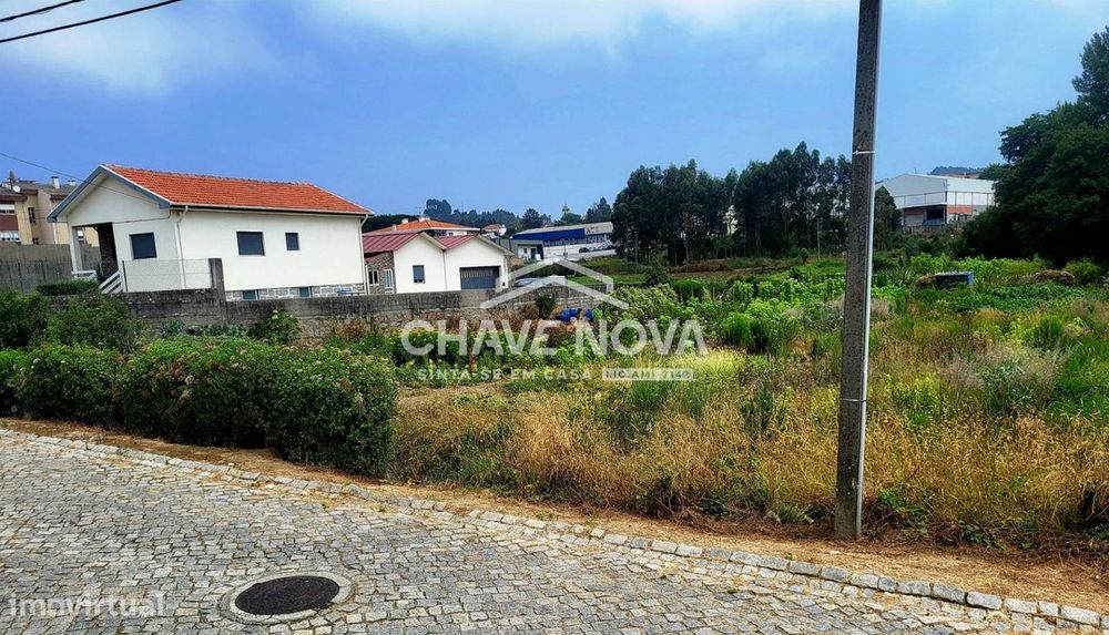 Terreno Urbanizável p/ Construção de Moradias, em Serzedo — Serzedo E Perosinho, Porto