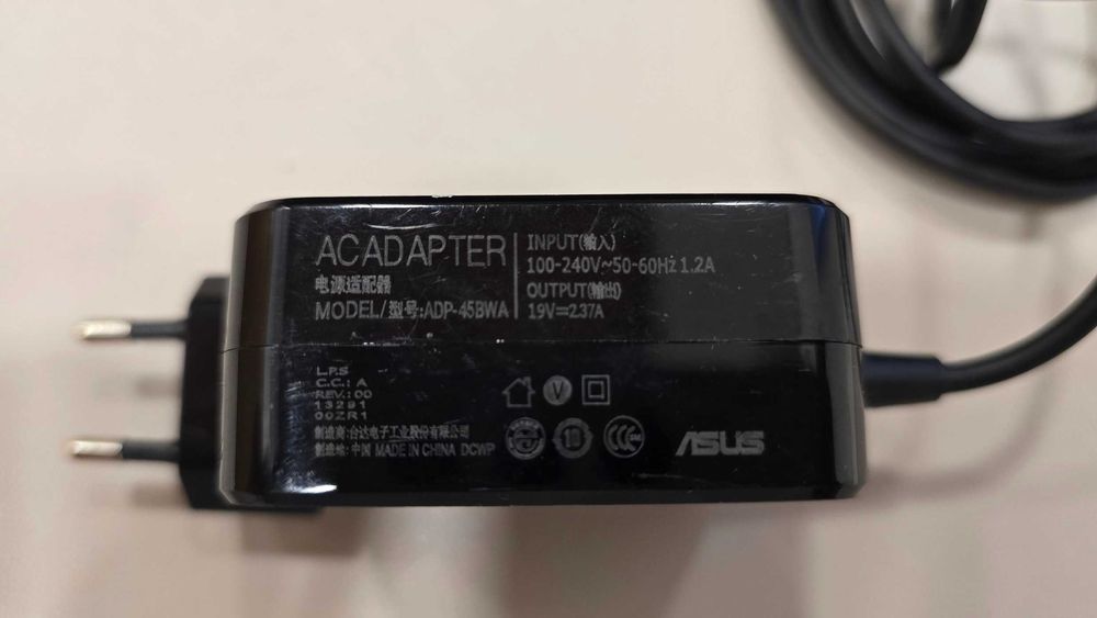 carregador Asus para portátil 19v 2.37a