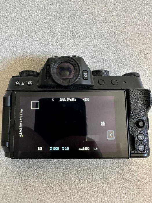 Fujifilm X-T200 + Fujinon XC 15-45mm