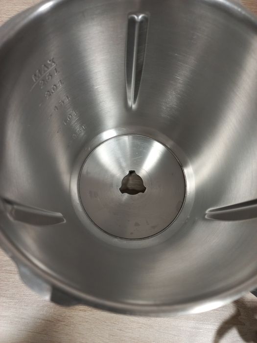 Yammi 2 com acessórios usada - REDUÇÃO DE PREÇO P/ DESOCUPAR