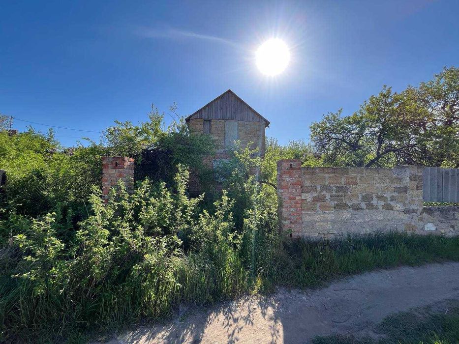 Продам  дачу в живописном месте города у реки