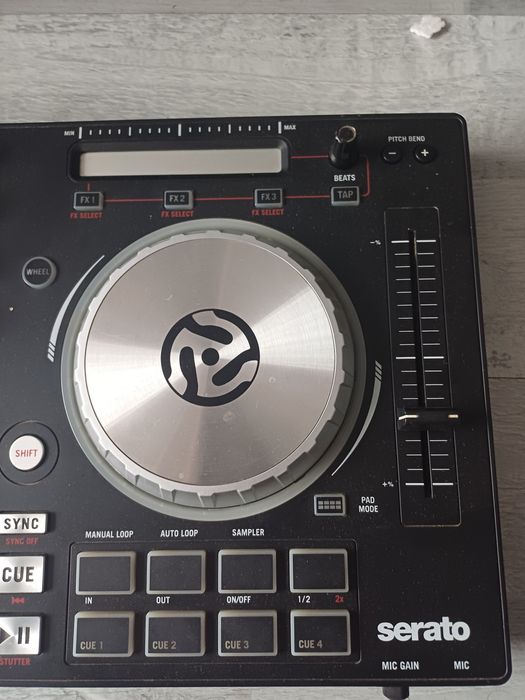 Konsola Numark Mixtrack Pro 3