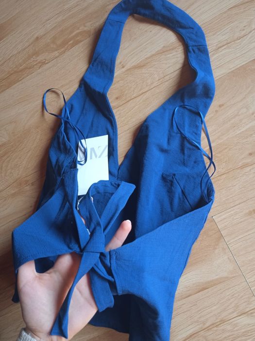 NOWY to z dekoltem szpic Zara r.M 38