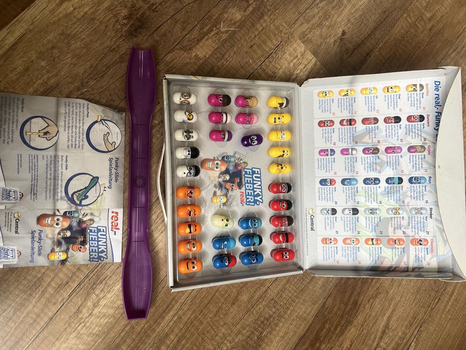 Kolekcja gier ze sklepu real: domino, fasolki, kule