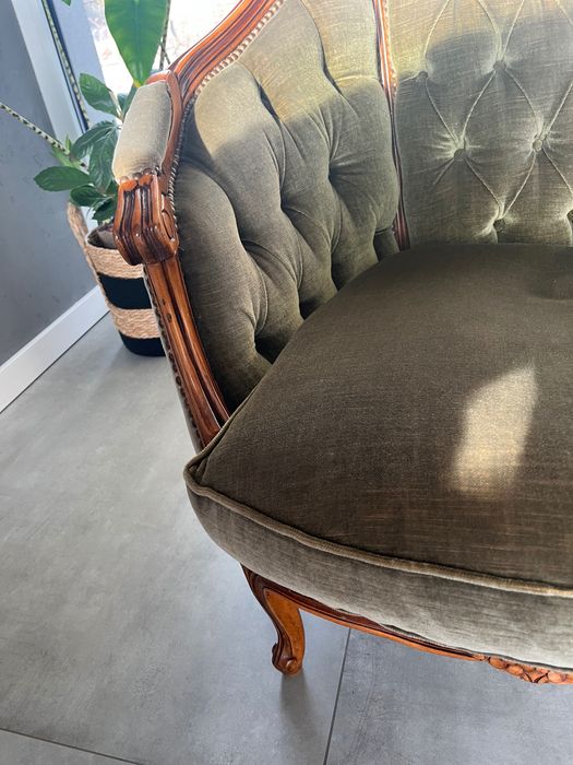 Kanapa w stylu retro antyk