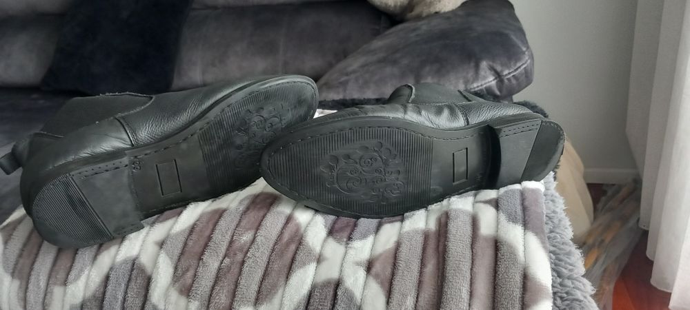 Botins Pretos Pele Tam 39. ( Portes Incluídos)