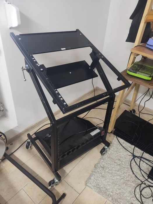 Kubik studyjny stolik rack