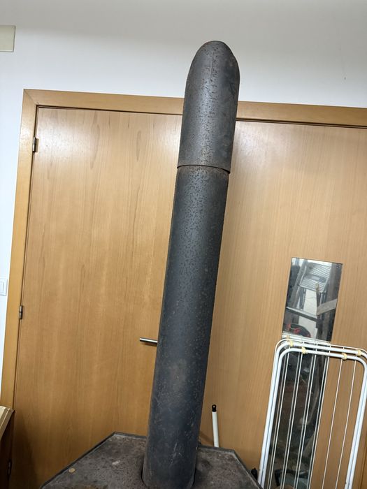 Salamandra em ferro fundido