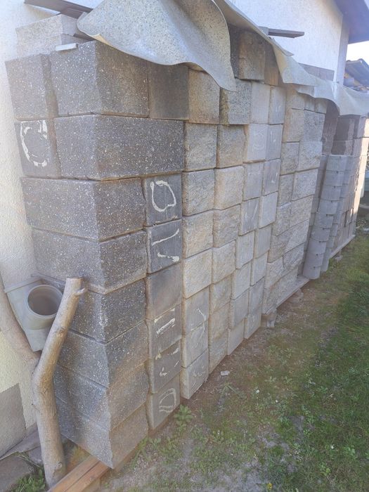 Pustak ogrodzeniowy