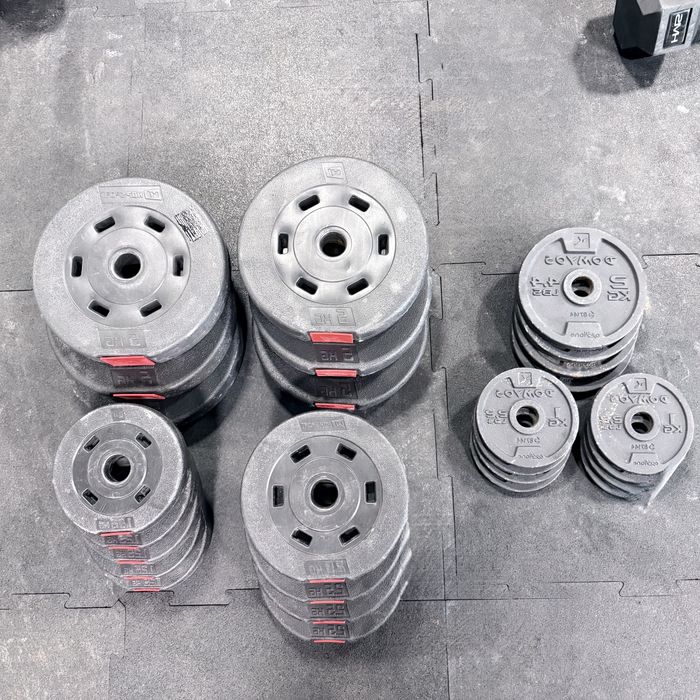 Obciążenia / talerze na gryf zestaw:  1 kg x 2 kg  x4  1,25 kg  x6 2,5 kg x4, 5 kg x6