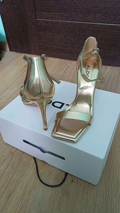 Szpilki Aldo 37, złote