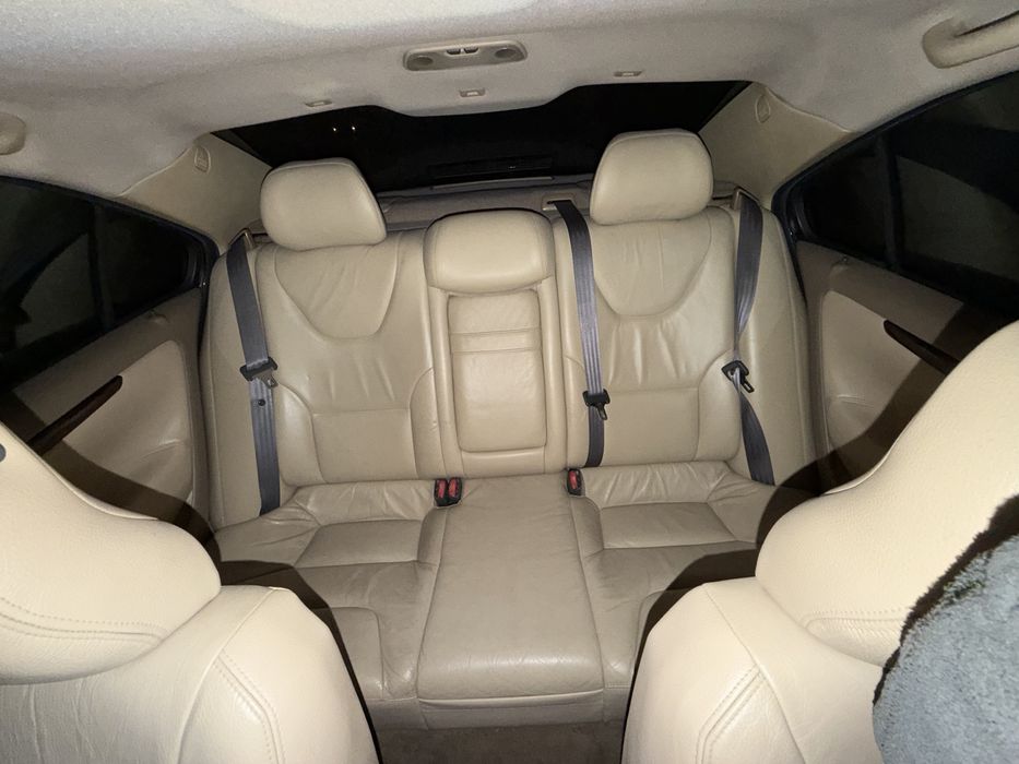 Volvo s60 T5 300cv (troco por mota)
