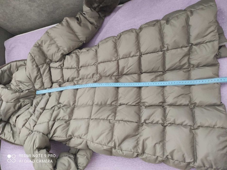 Пуховик жіночий.