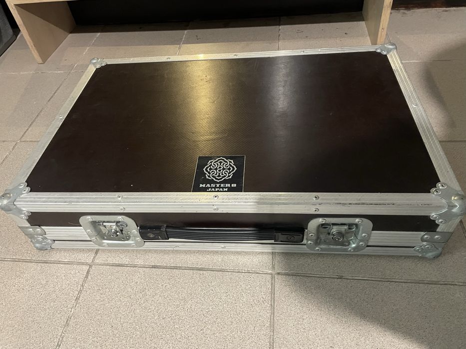 Vendo Headrush Pedalboard com Case