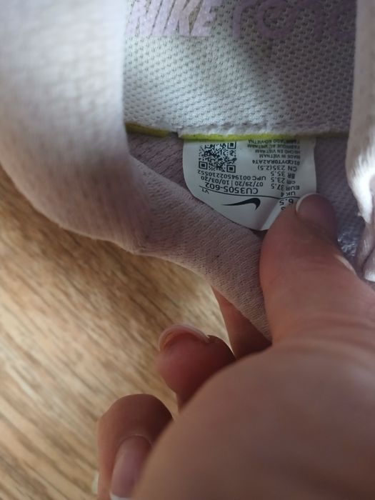 жіночі кросівки Nike Renew Run 2