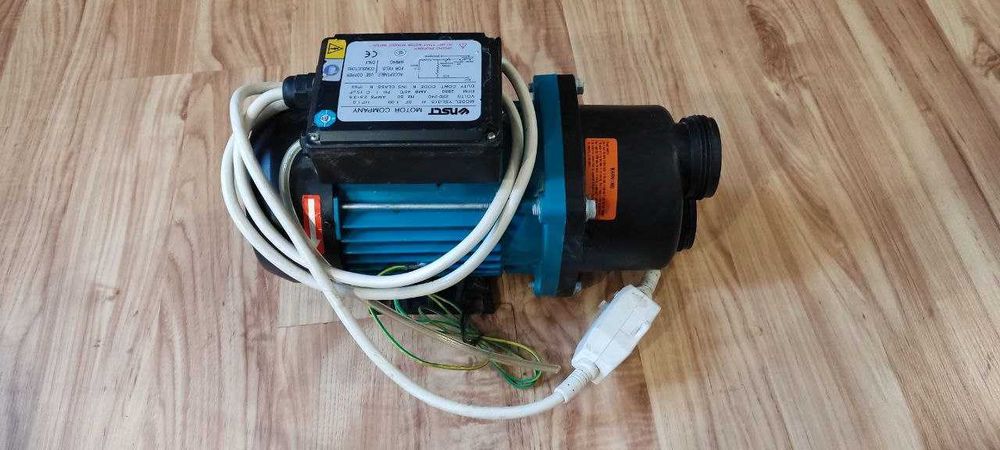 Самовсасывающий центробежный насос!!!