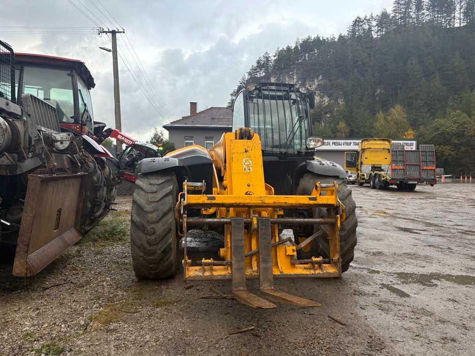 Навантажувач телескопічний JCB 531-70