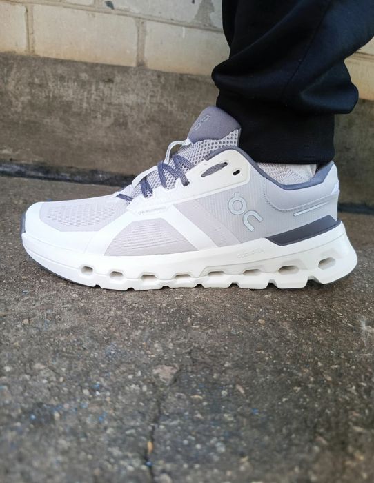 Кросівки  On-cloud (43р.27.5 см )