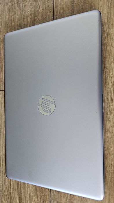 HP 250 G7 I3-7020U, 16 GB Ram, SSD.240