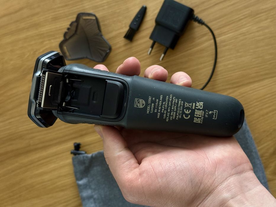Електробритва чоловіча Philips Shaver series 5000 S5587/10