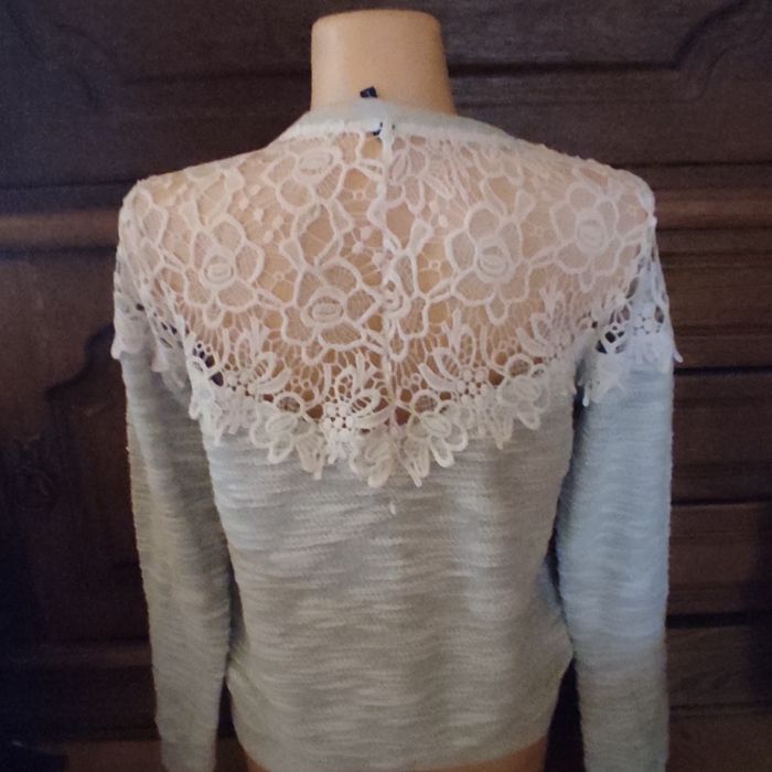 Sweter z wstawką