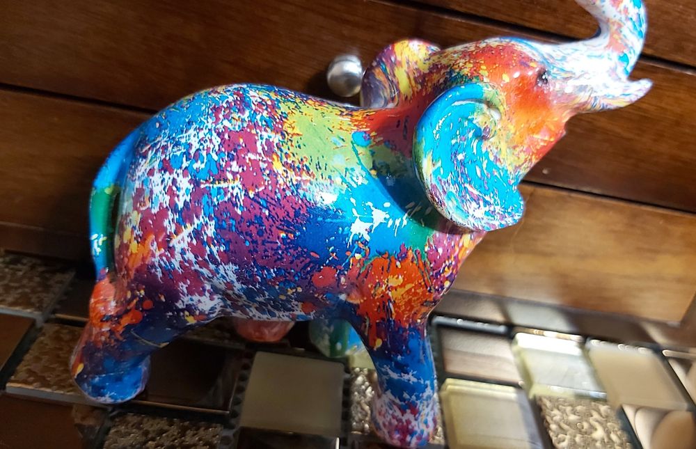 Sprzedam słonik figurka nowa