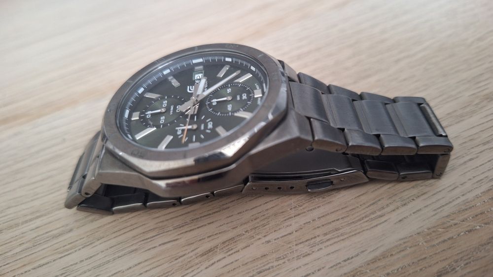 Casio edifice EFV- 640 DC
