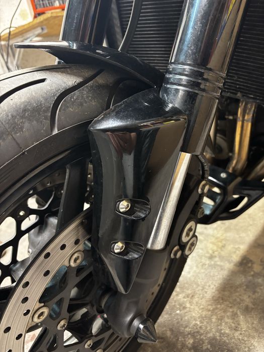 Błotnik przedni Yamaha FZ1