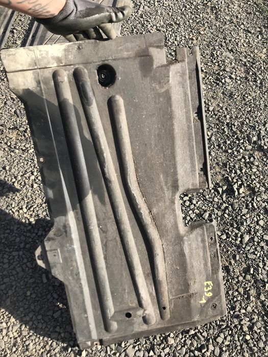 Захист дна BMW E39 защита днища дніща БМВ під вебасто або без