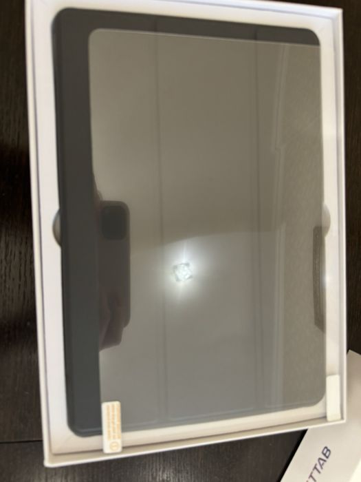 Планшет Besttab A 20 2 в1