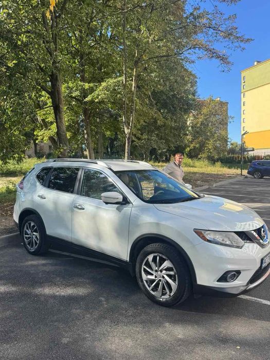 Nissan Rogue 2015 року