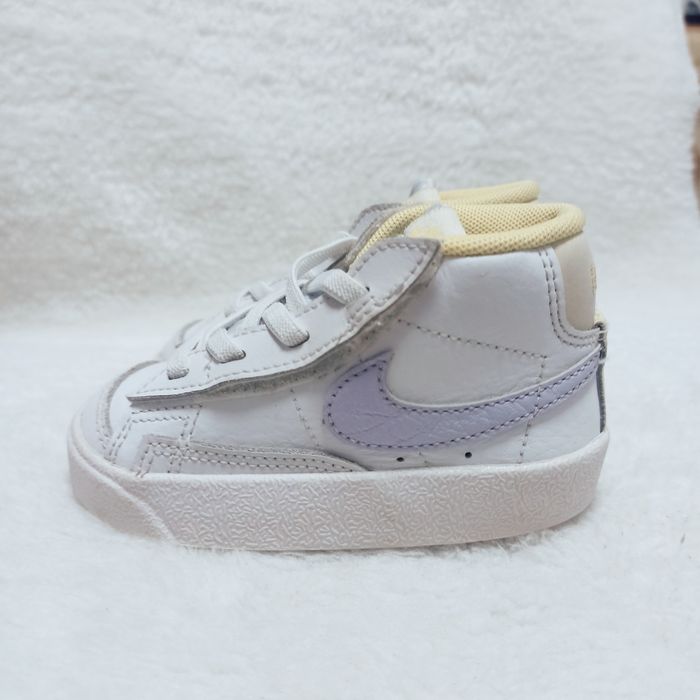 Оригінал NIKE Шкіряні кросівки,хайтопи,черевики для дівчинки,22 розмір