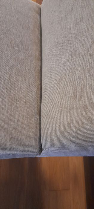 Cadeiras de sala de jantar cor bege