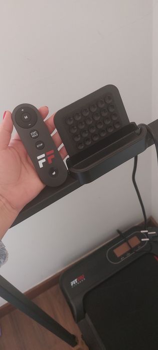 Passadeira FitFiu Fitness 750W, Veloc: 10km/h, com pega reclinável