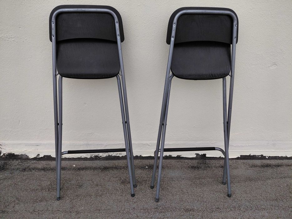 2 Bancos Altos com Encosto Dobrável