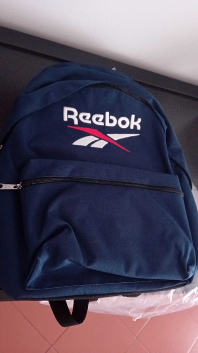 Mochila Reebook e da Marvel novas