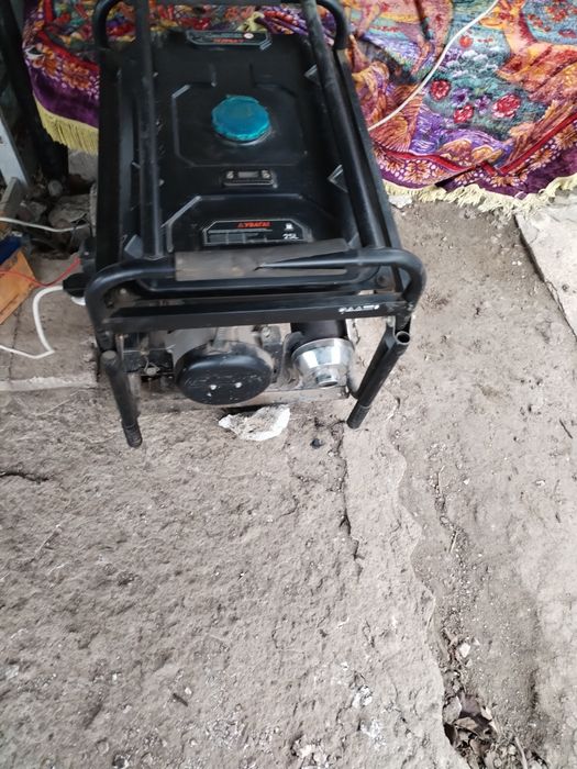 Генератор 7 кв на газу и бензине