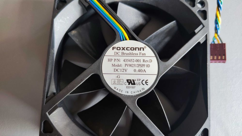 Ventoinha de arrefecimento (cooler) Foxconn, modelo PV902512PSPF