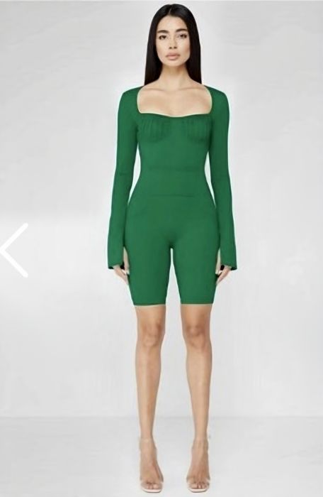 Бомбезный брендовый зелёный бандажный комбинезон Maniere de Voir р. S-