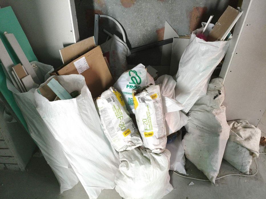 Вивіз  будівельного сміття хламу мотлоху гілок  Буча Ірпінь Гостомель